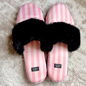 Victoria secret house shoes size Large